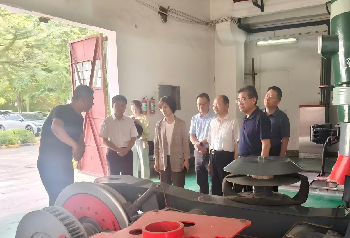 市政协调研组莅临我院调研“宝鸡技工”品牌建设工作